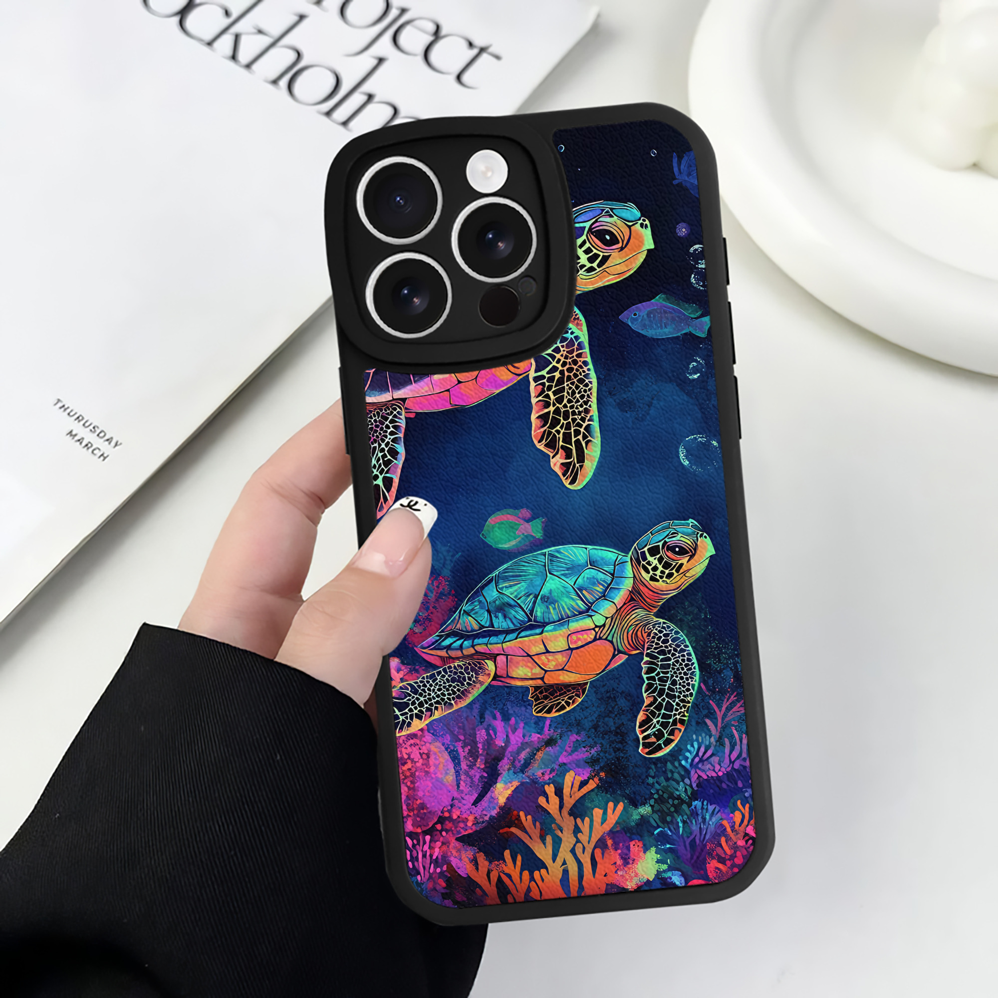 （画像用） ミッキーマウス Mickey Mouse 【iPhone 16シリーズ対応】シリコンスマホケース（レザー調） 材質：シリコン